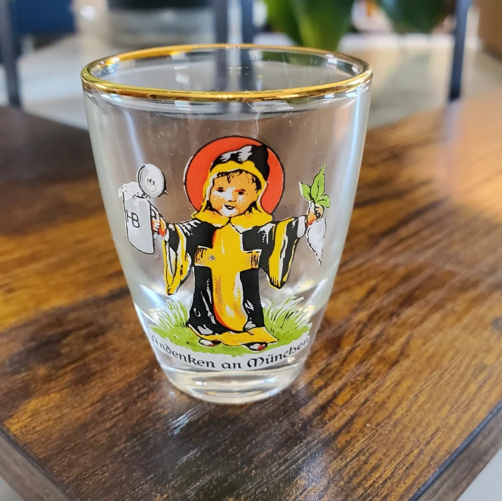 Andenken an Munchen Vintage Shot Glass with Gold Rim